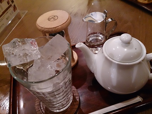 紅茶浪漫館 シマ乃・アイスティーダージリン